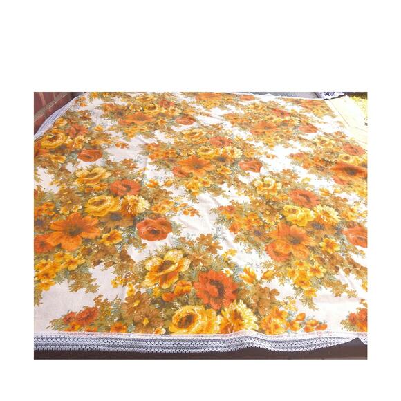 Vintage Orange Floral Tablecloth Fabric Remnant - Picture 4 of 5